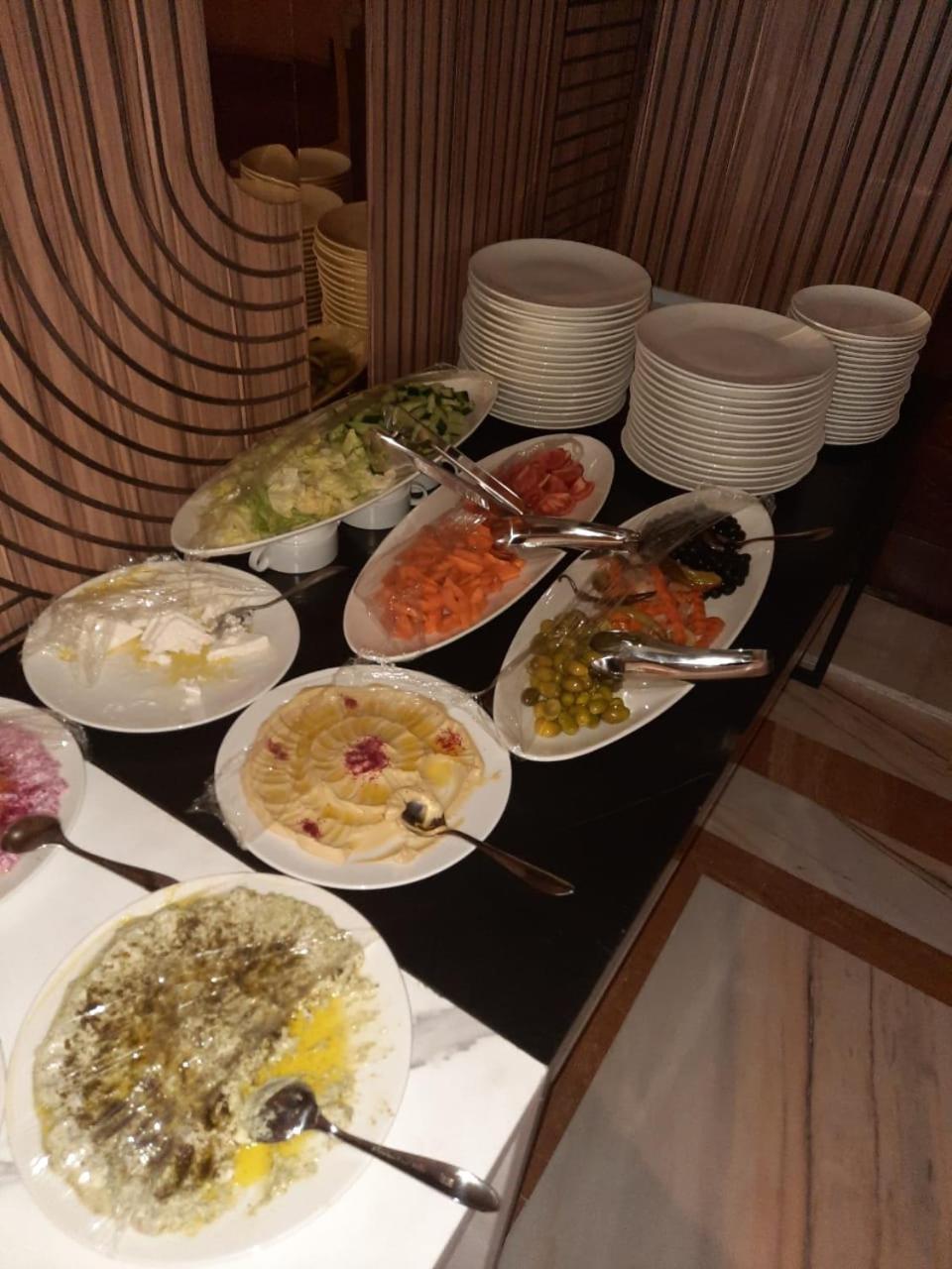 Quiet Jeddah Al Hamra Hotel Bagian luar foto