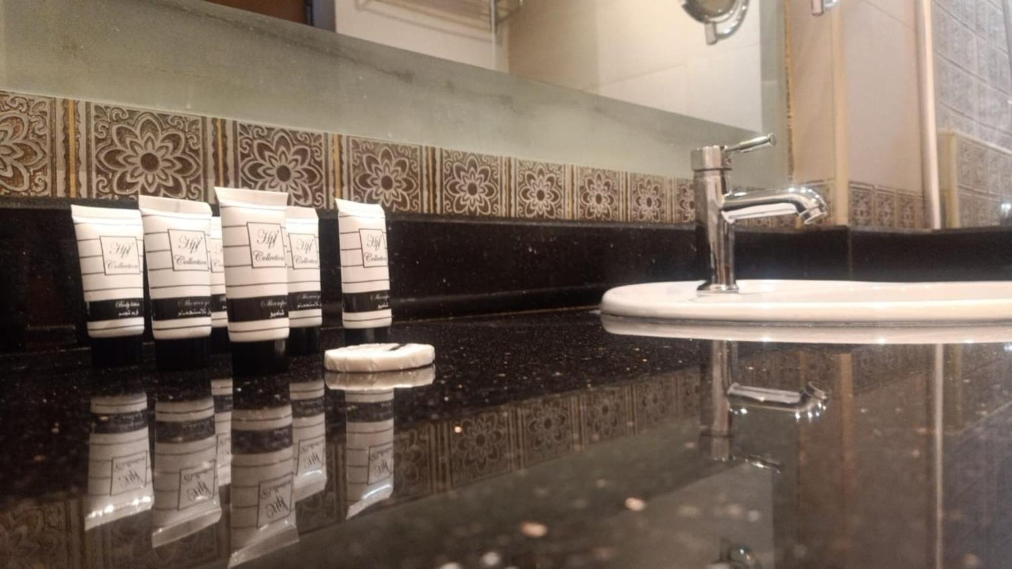 Quiet Jeddah Al Hamra Hotel Bagian luar foto