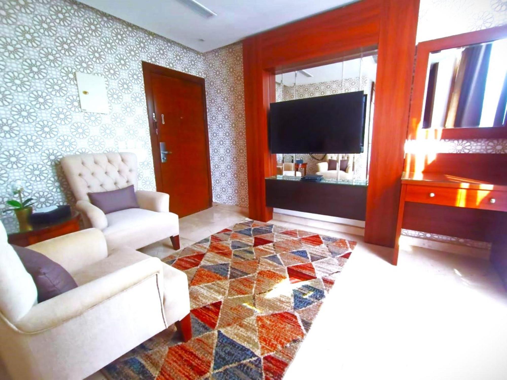 Quiet Jeddah Al Hamra Hotel Bagian luar foto