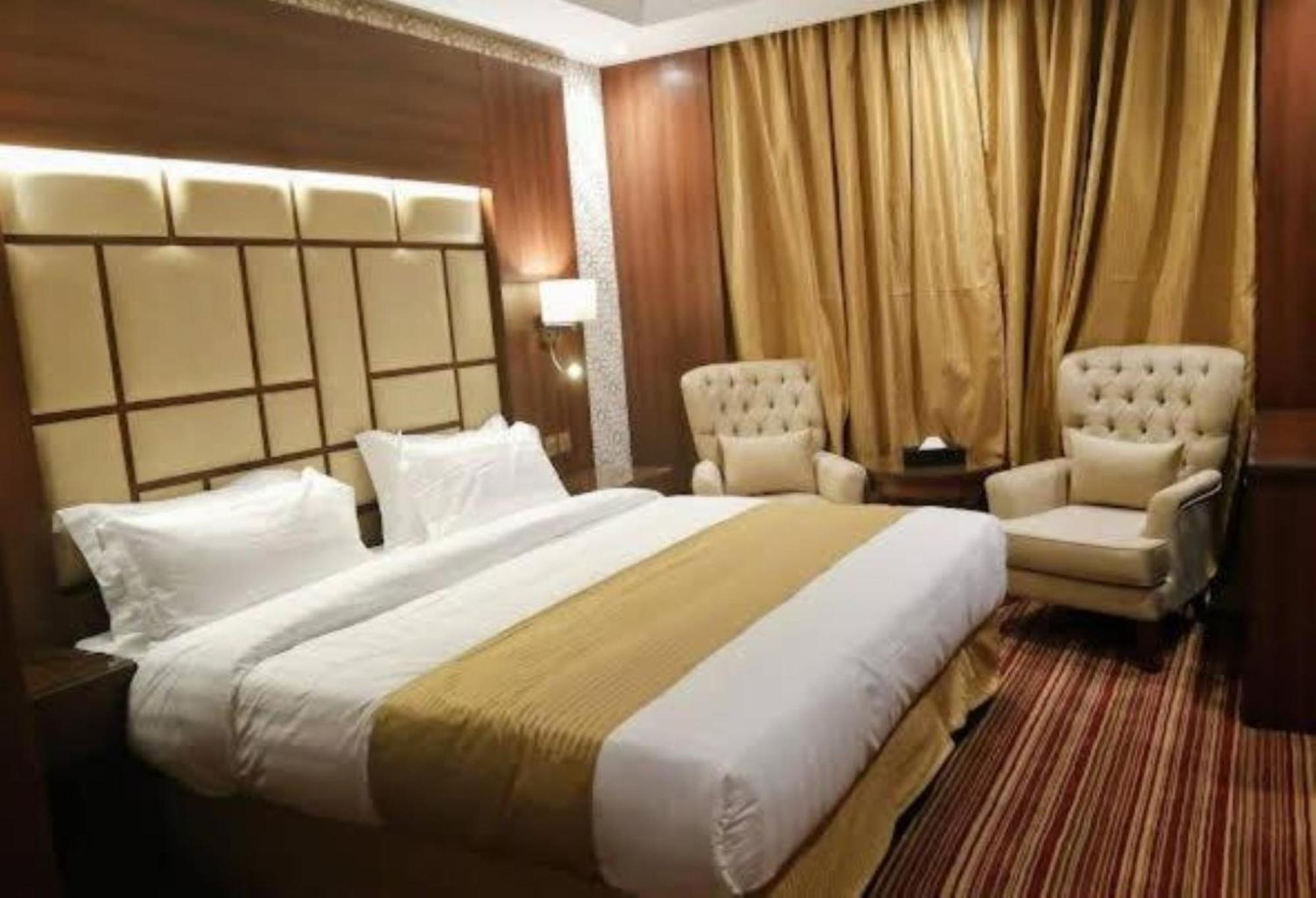 Quiet Jeddah Al Hamra Hotel Bagian luar foto